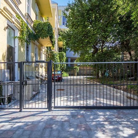 Loft Design Apartments On Desyatynnyi Ln, 7 Kiev Exterior foto
